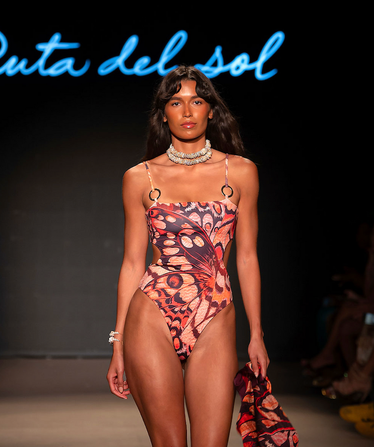 Morpho one-piece